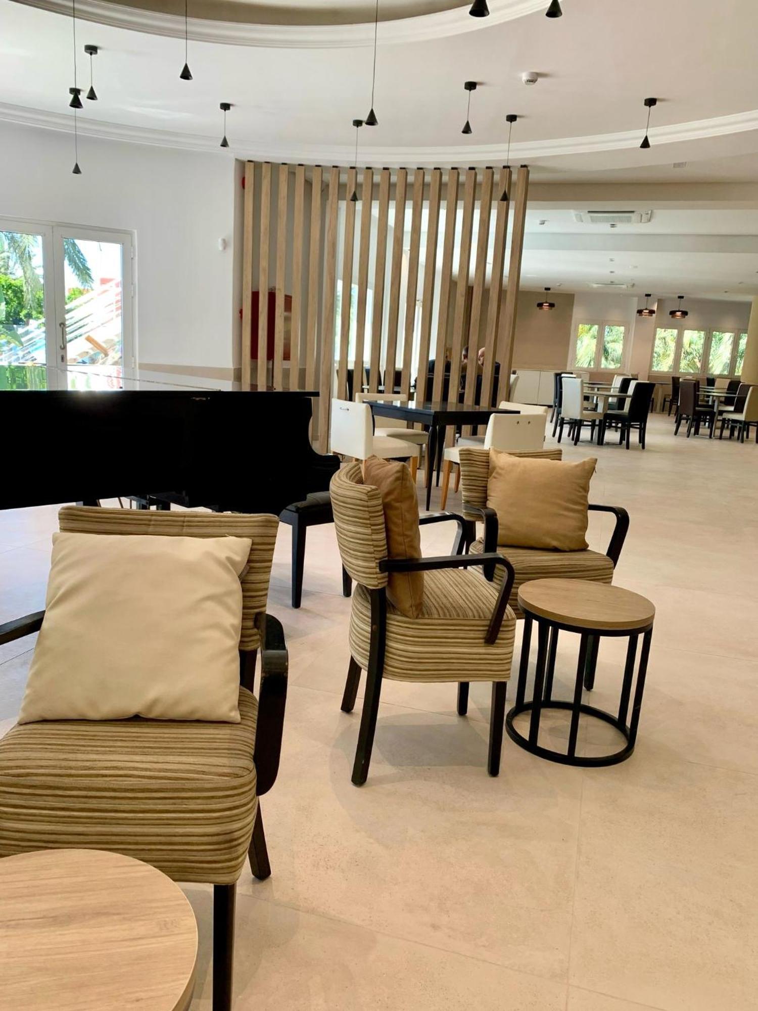 Ohtels Gran Hotel Almeria Ngoại thất bức ảnh