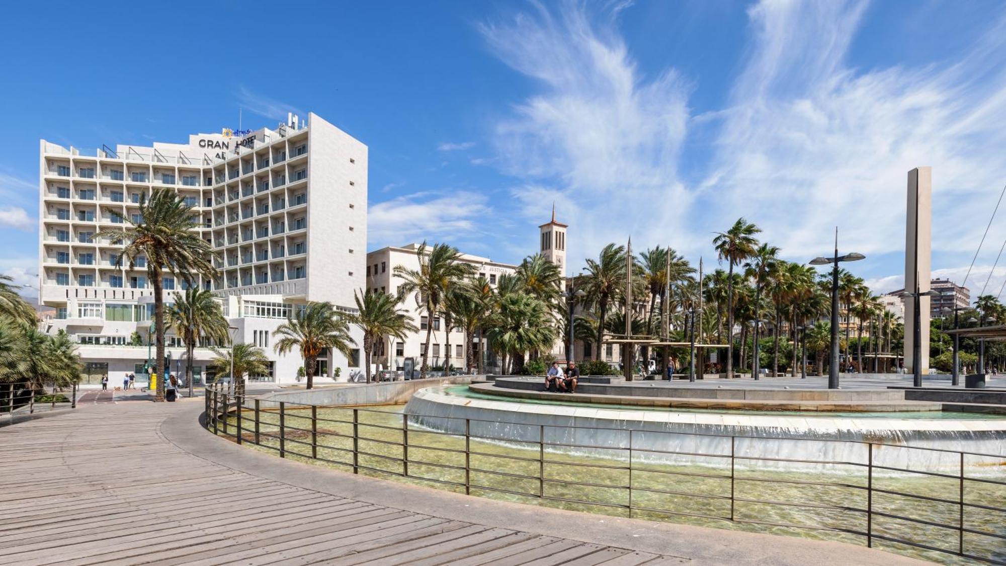 Ohtels Gran Hotel Almeria Ngoại thất bức ảnh