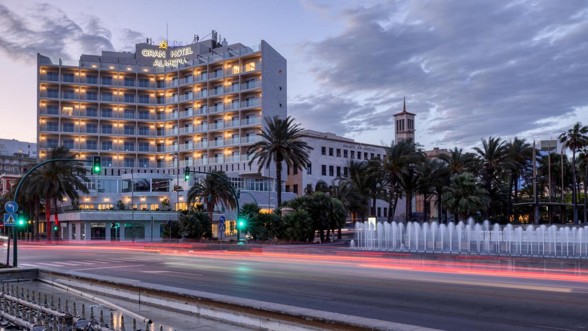 Ohtels Gran Hotel Almeria Ngoại thất bức ảnh