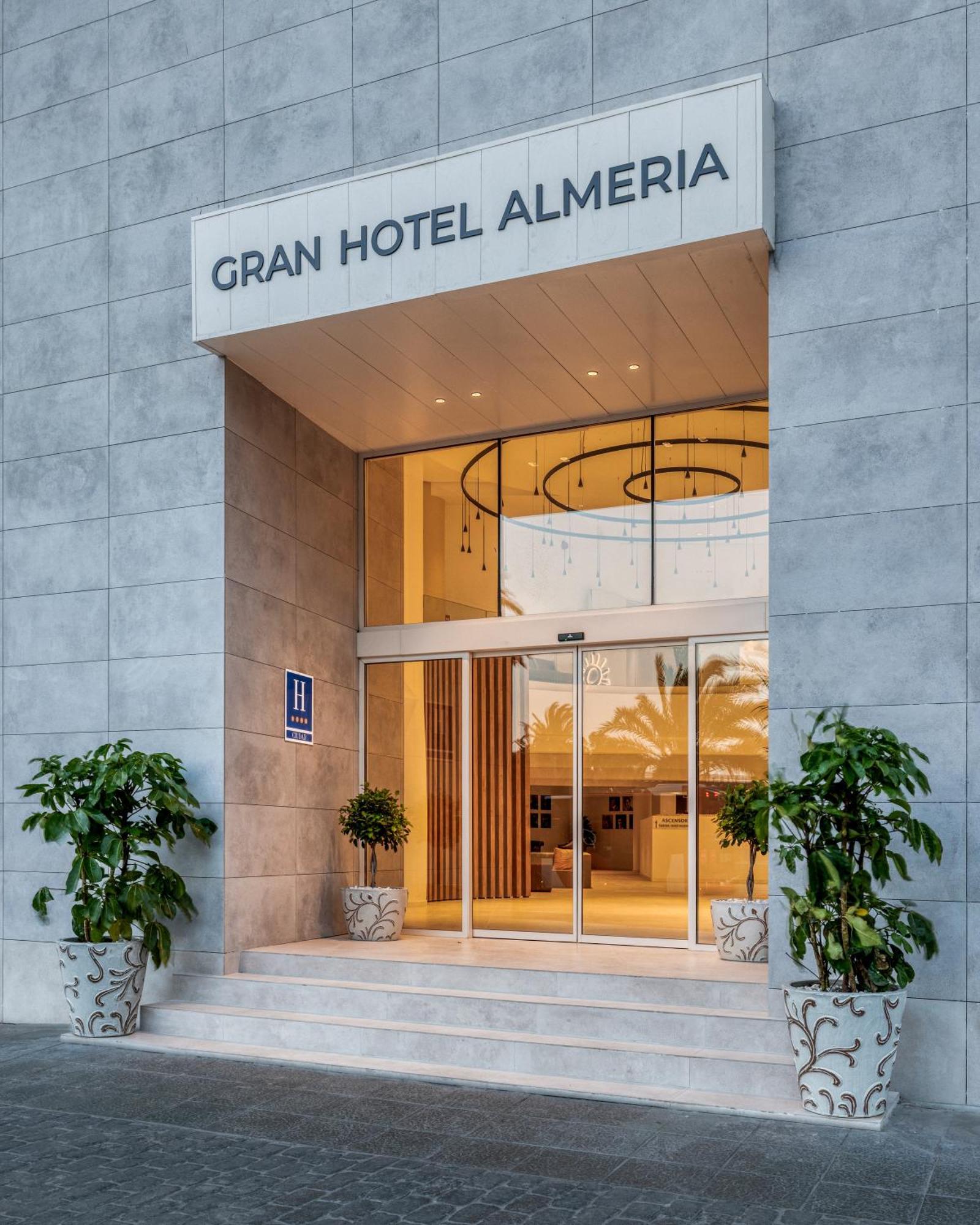 Ohtels Gran Hotel Almeria Ngoại thất bức ảnh